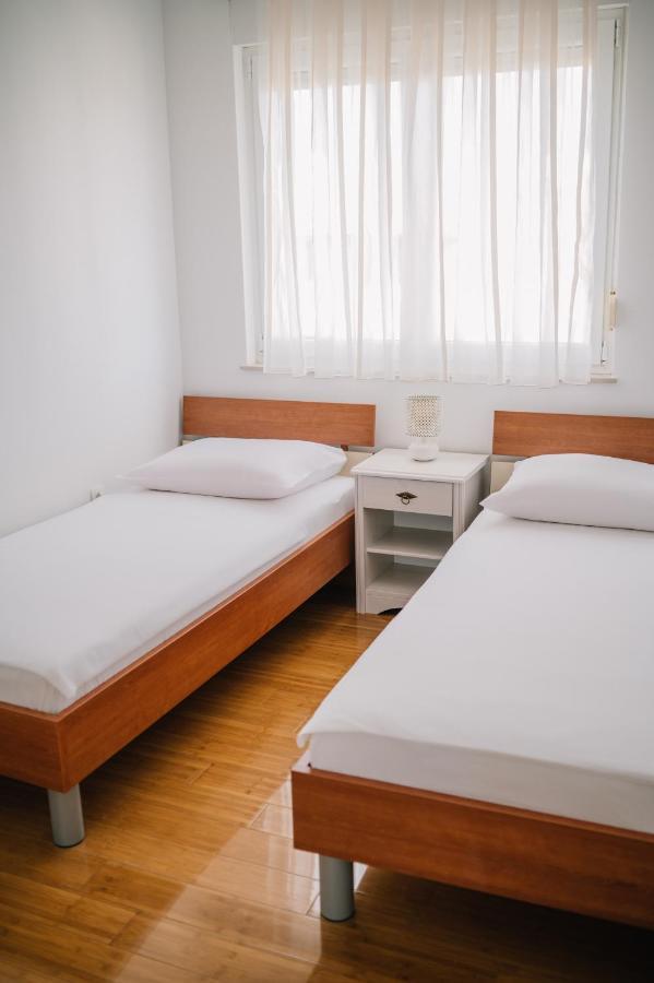 Apartman Petra Traù Esterno foto